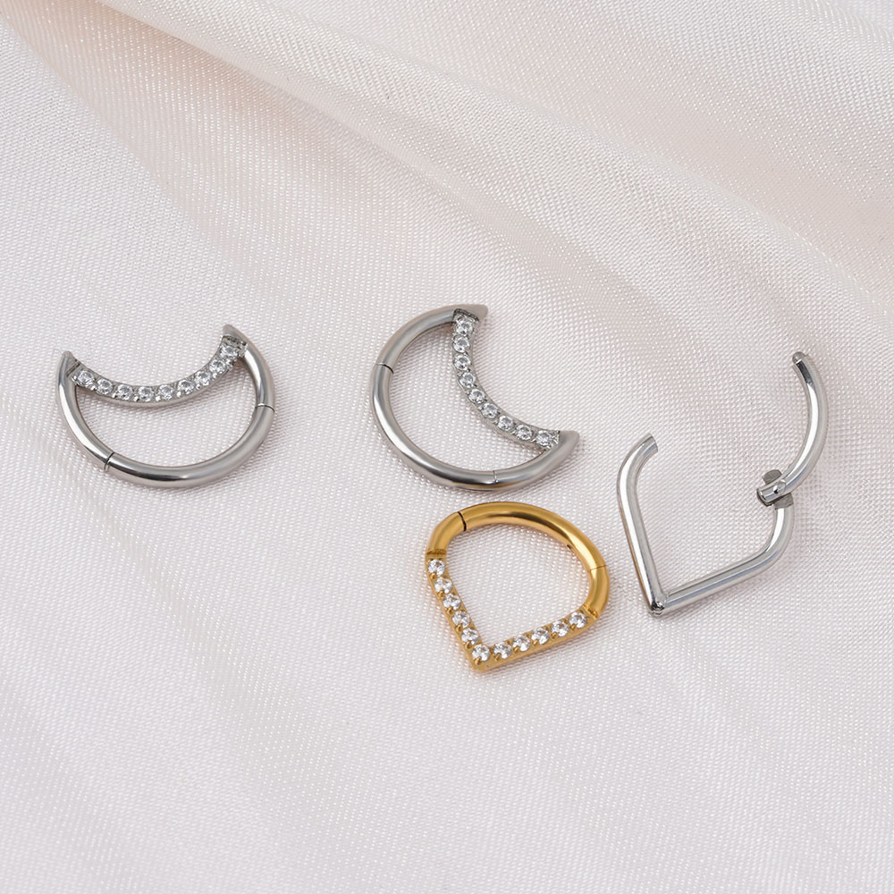 F136 Titanium Hinged Tear Drop - Septum Clicker Ring recensie en prijs